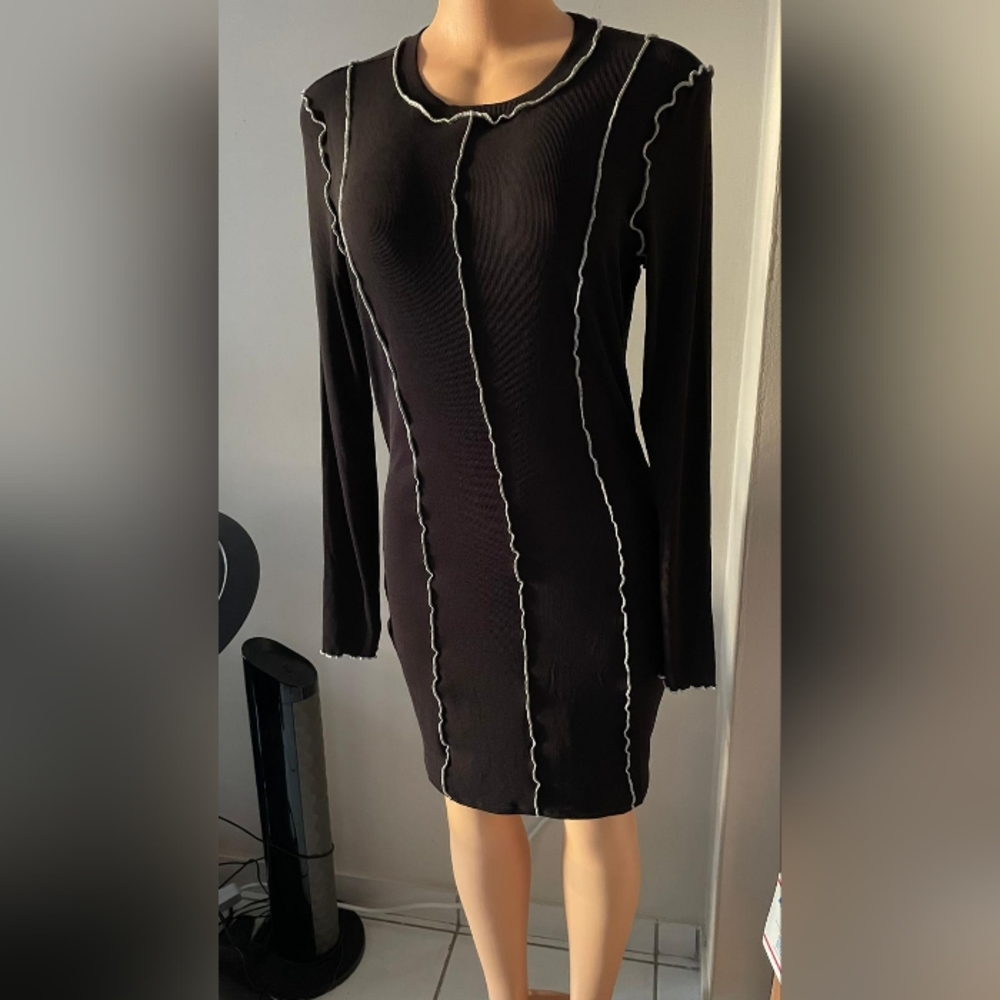 SLIM FIT O-NECK MIDDLE LONGSLEEVE DRESS SIZE L